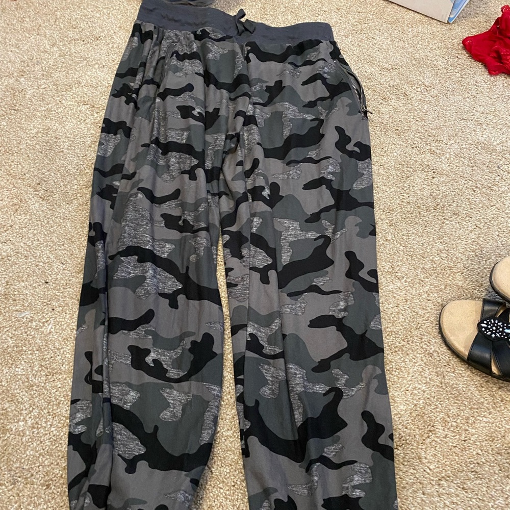 Women’s Camo Lounge Pants